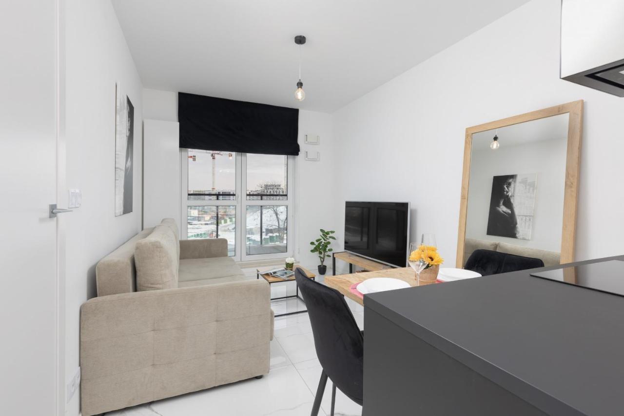 Butas Rakow Szczesliwicki Park By Renters *