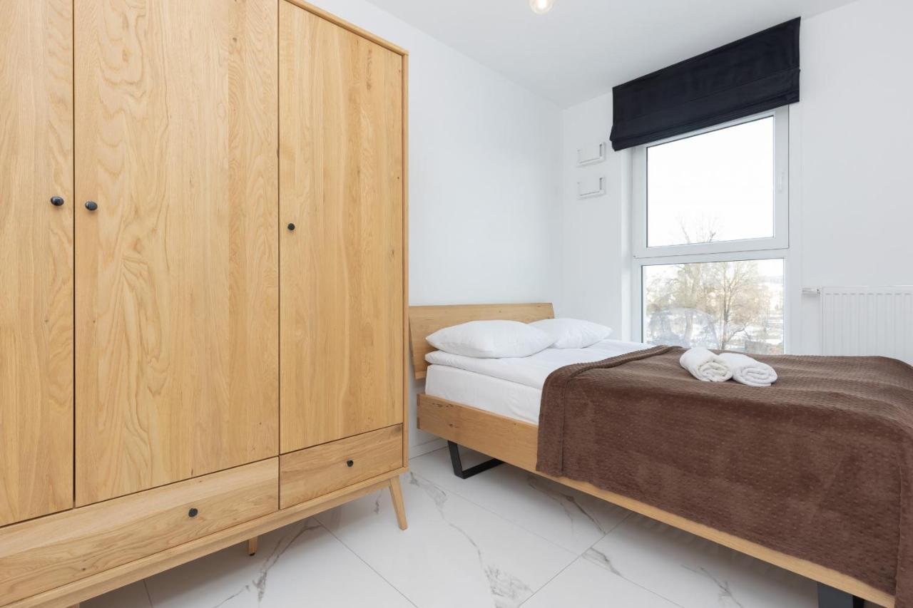 Butas Rakow Szczesliwicki Park By Renters *