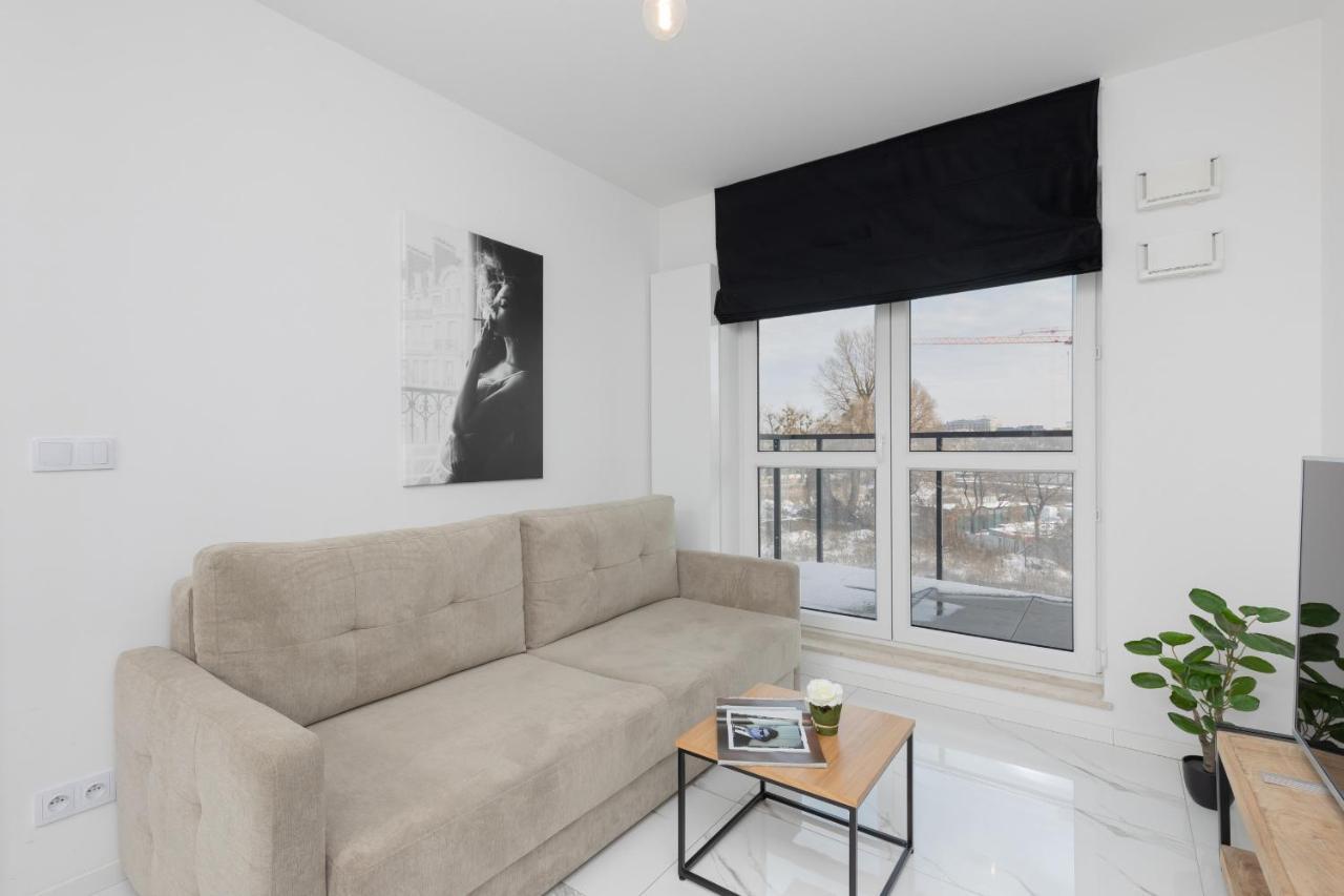Butas Rakow Szczesliwicki Park By Renters